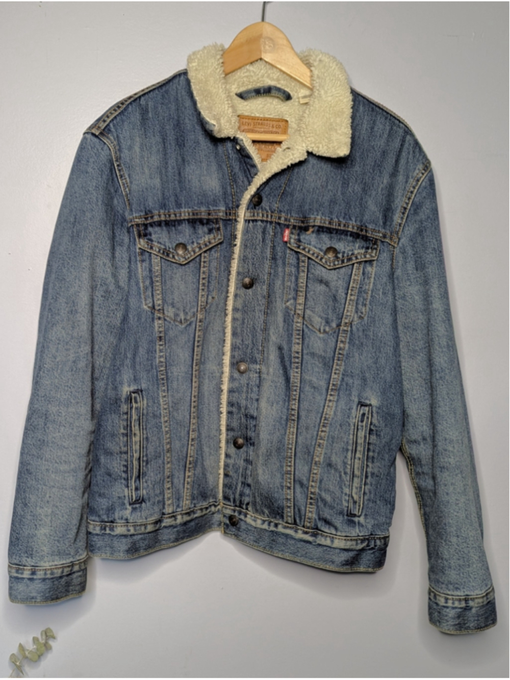 Levi’s Type III Sherpa Lined Denim Trucker Jacket Men’s Size Medium Blue